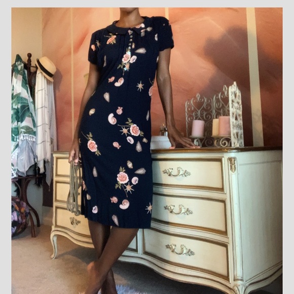 Dresses & Skirts - Seahshell Dress Vintage 40s look